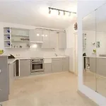 Apartament Center House *